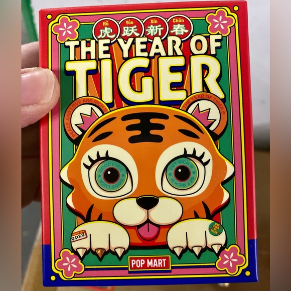 Designer Toy - pop Mart - Molly - Year of the Tiger figure.  Cute and detailed. - Picture 4 of 6